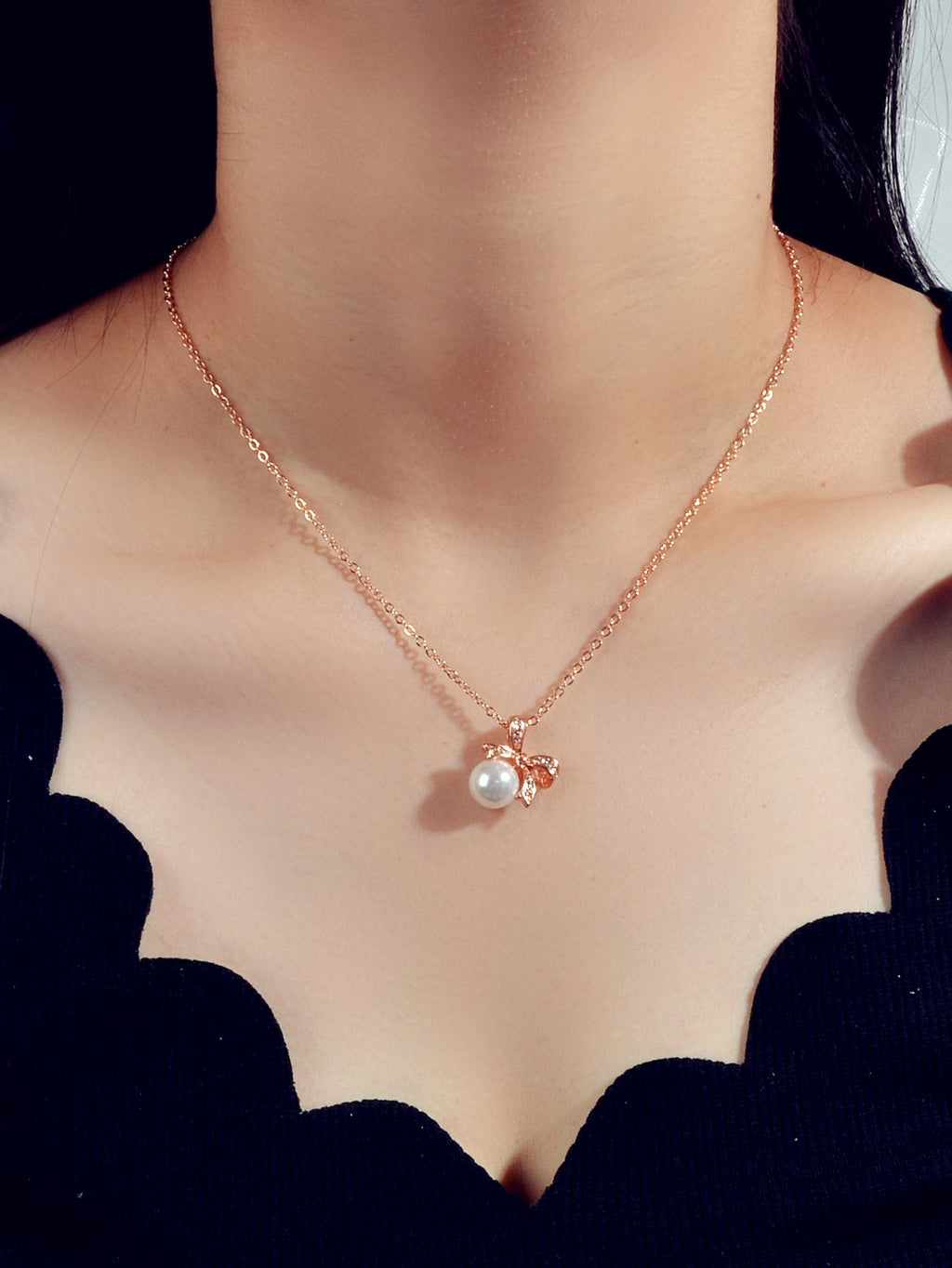 Rhinestone Rosegold Chain Pearl Bowknot Necklace
