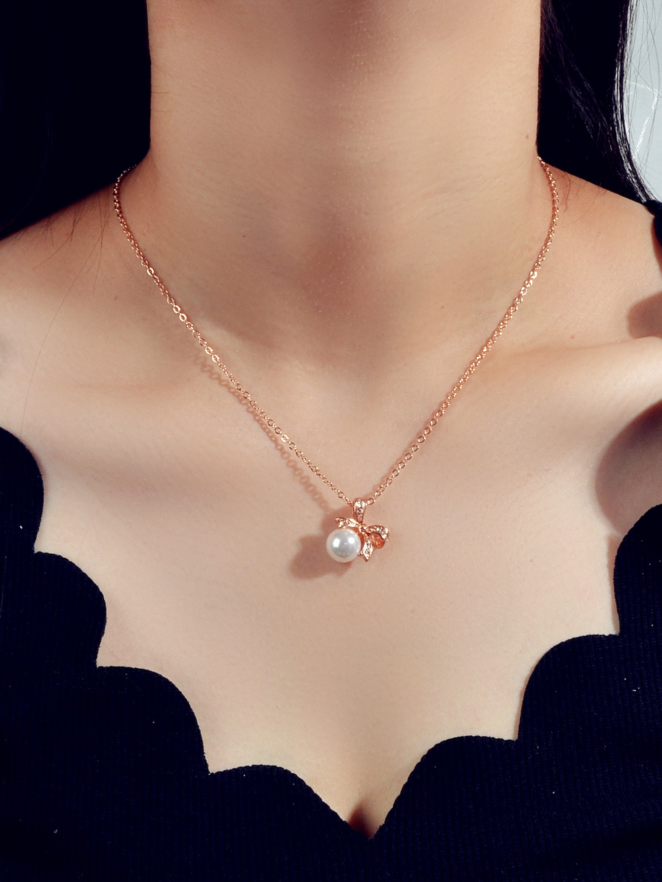 Rhinestone Rosegold Chain Pearl Bowknot Necklace