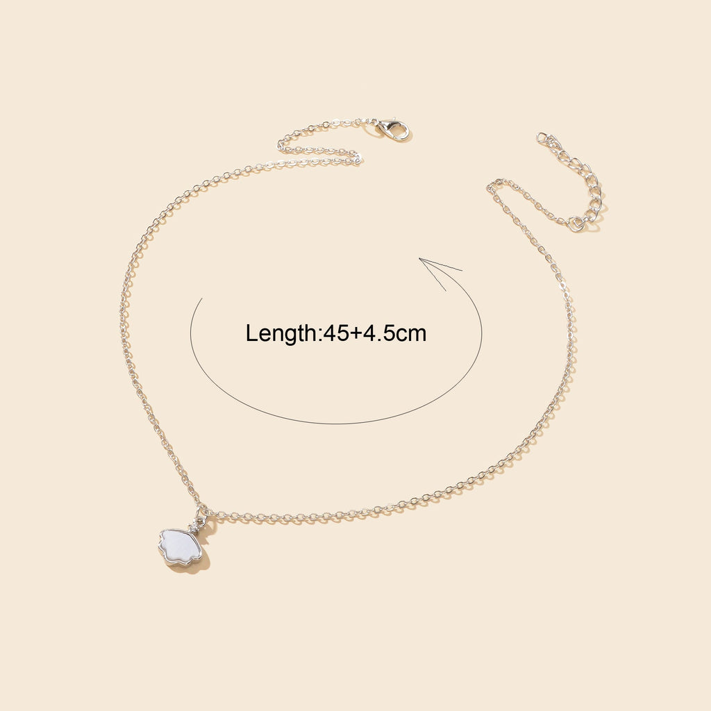White Resin Shell Shape Charm Delicate Everyday Necklace